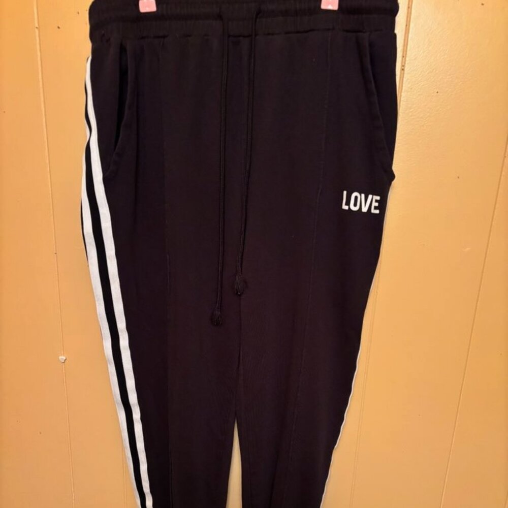No Boundaries Ladies Size XXL(19) Black Jogger Pants. Euc